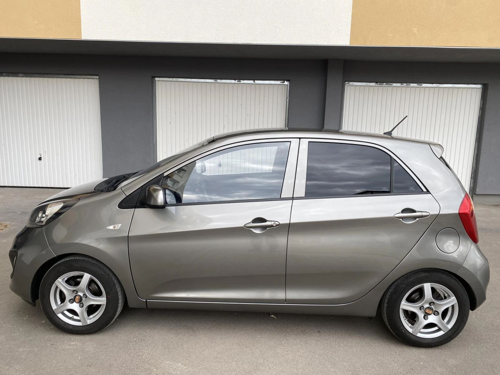 Kia Picanto 1.25i ГАЗ-АВТОМАТИК - изображение 2