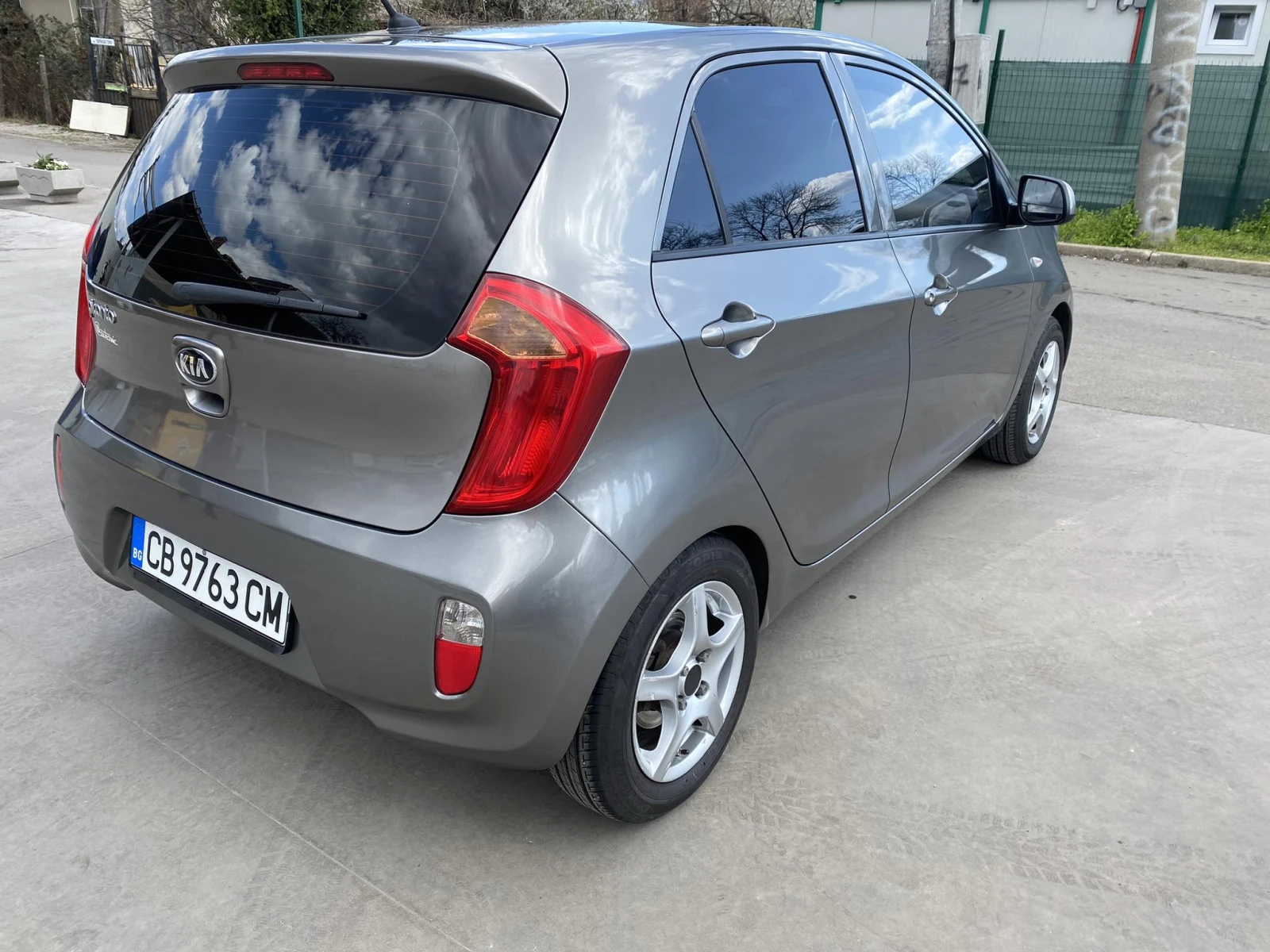 Kia Picanto 1.25i ГАЗ-АВТОМАТИК - изображение 5