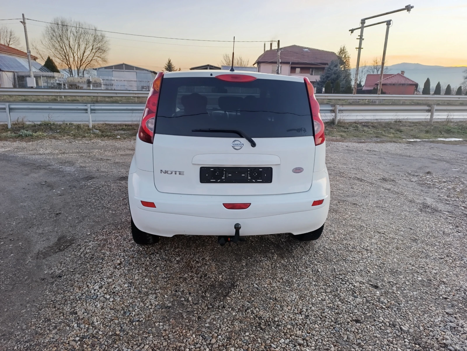 Nissan Note Face 1.6i-16v Бензин - изображение 6