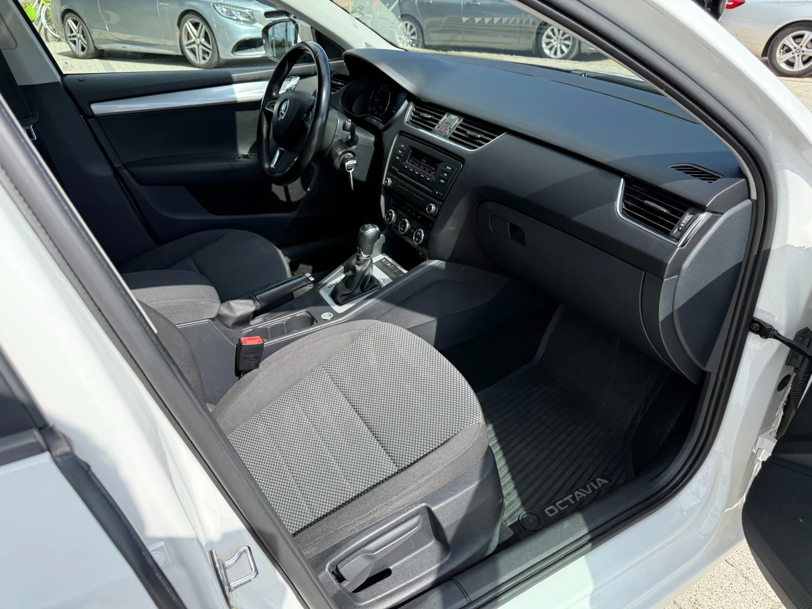 Skoda Octavia 2.0TDI - изображение 8