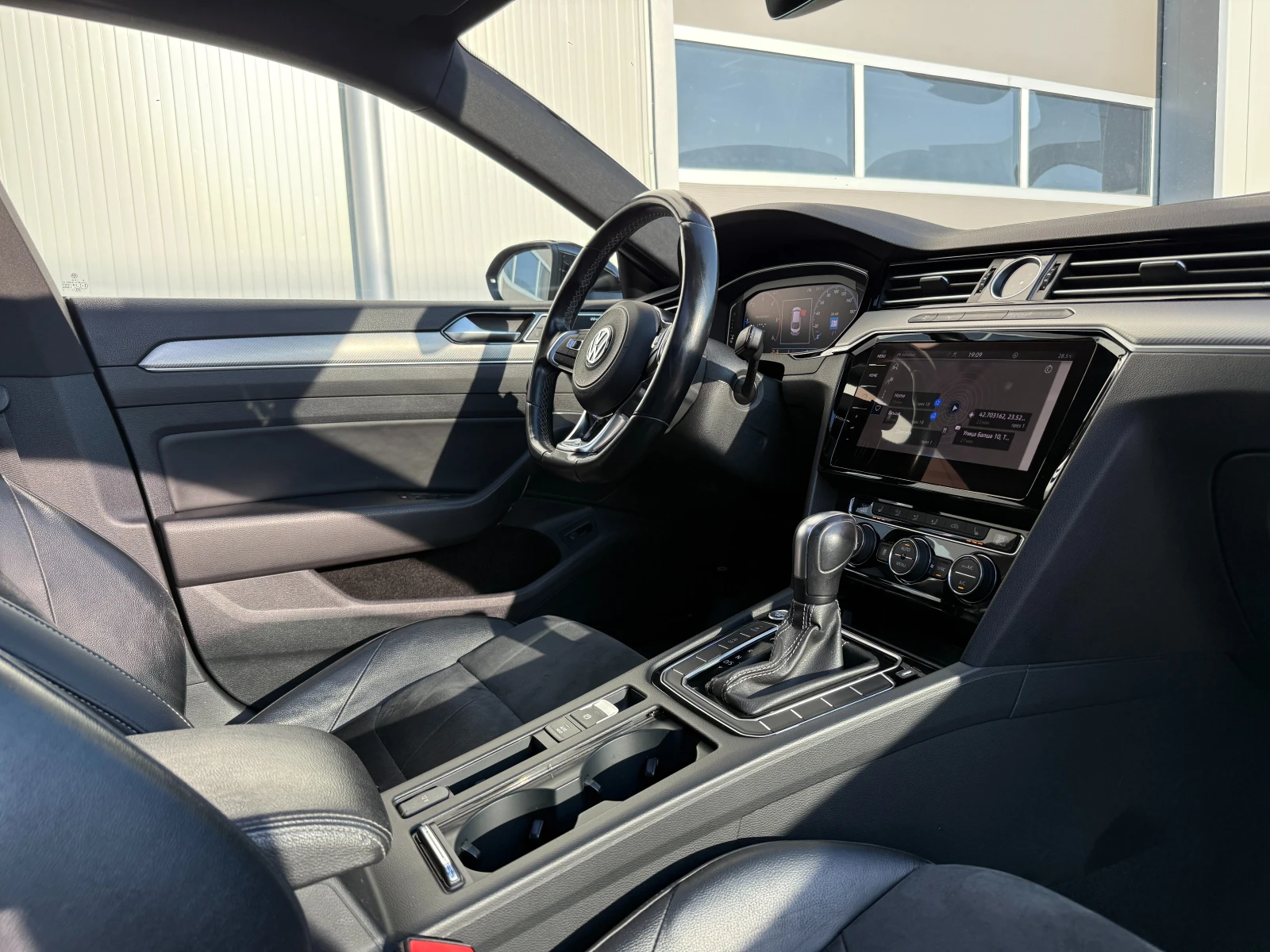 VW Arteon 2.0 TDI R line 4Motion | Mobile.bg   15