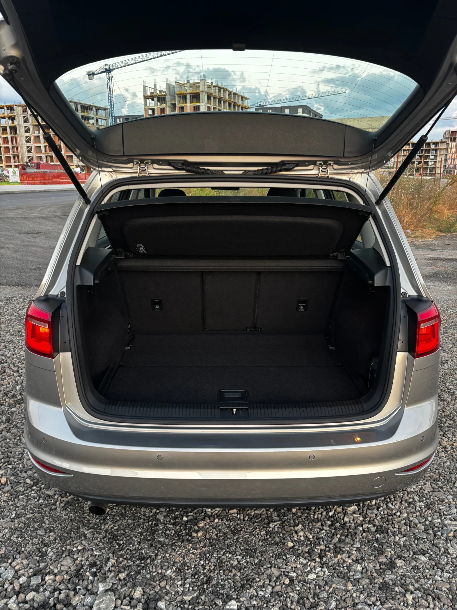 VW Sportsvan 1, 2tsi  - изображение 5