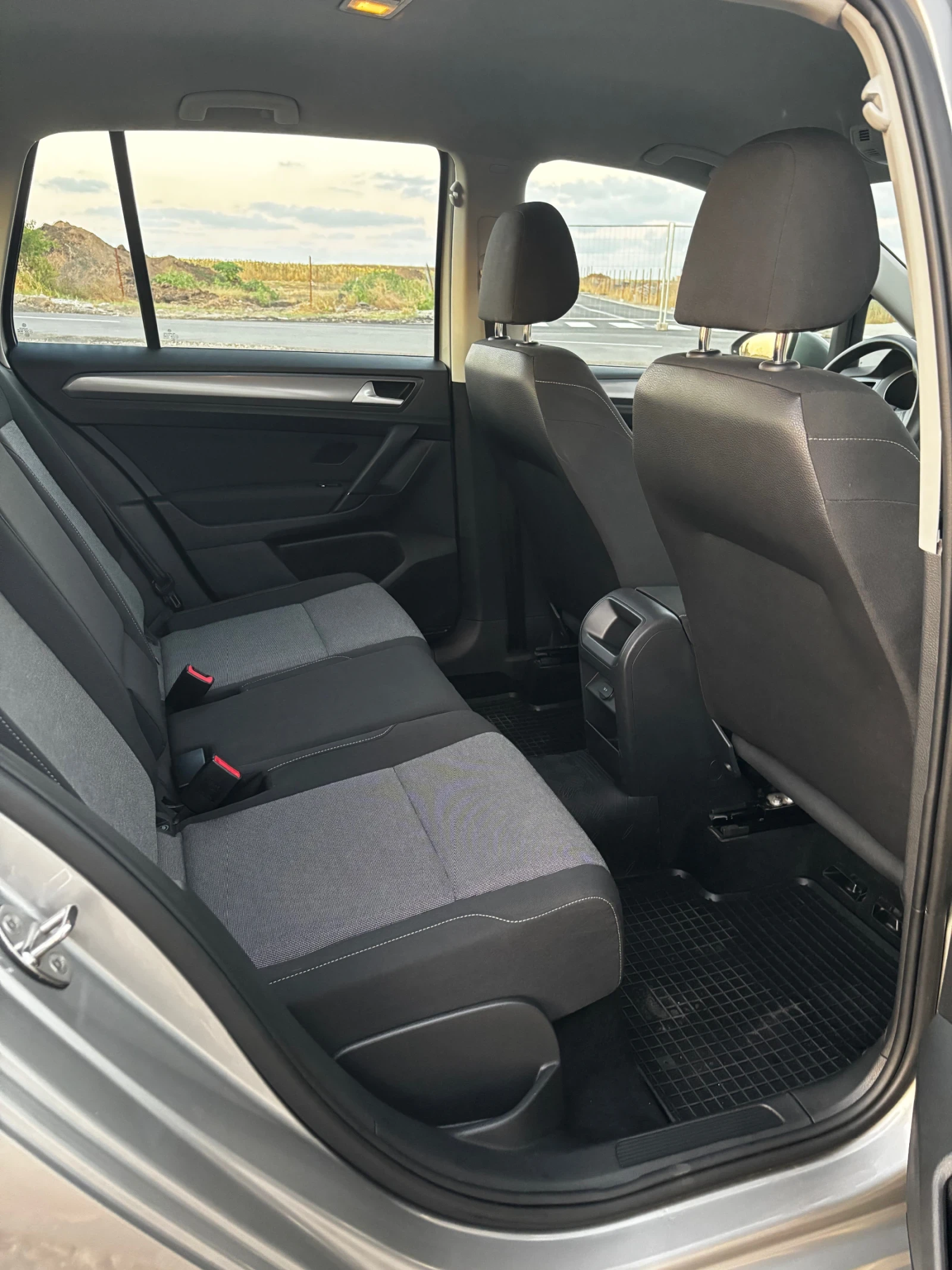VW Sportsvan 1, 2tsi  - изображение 6