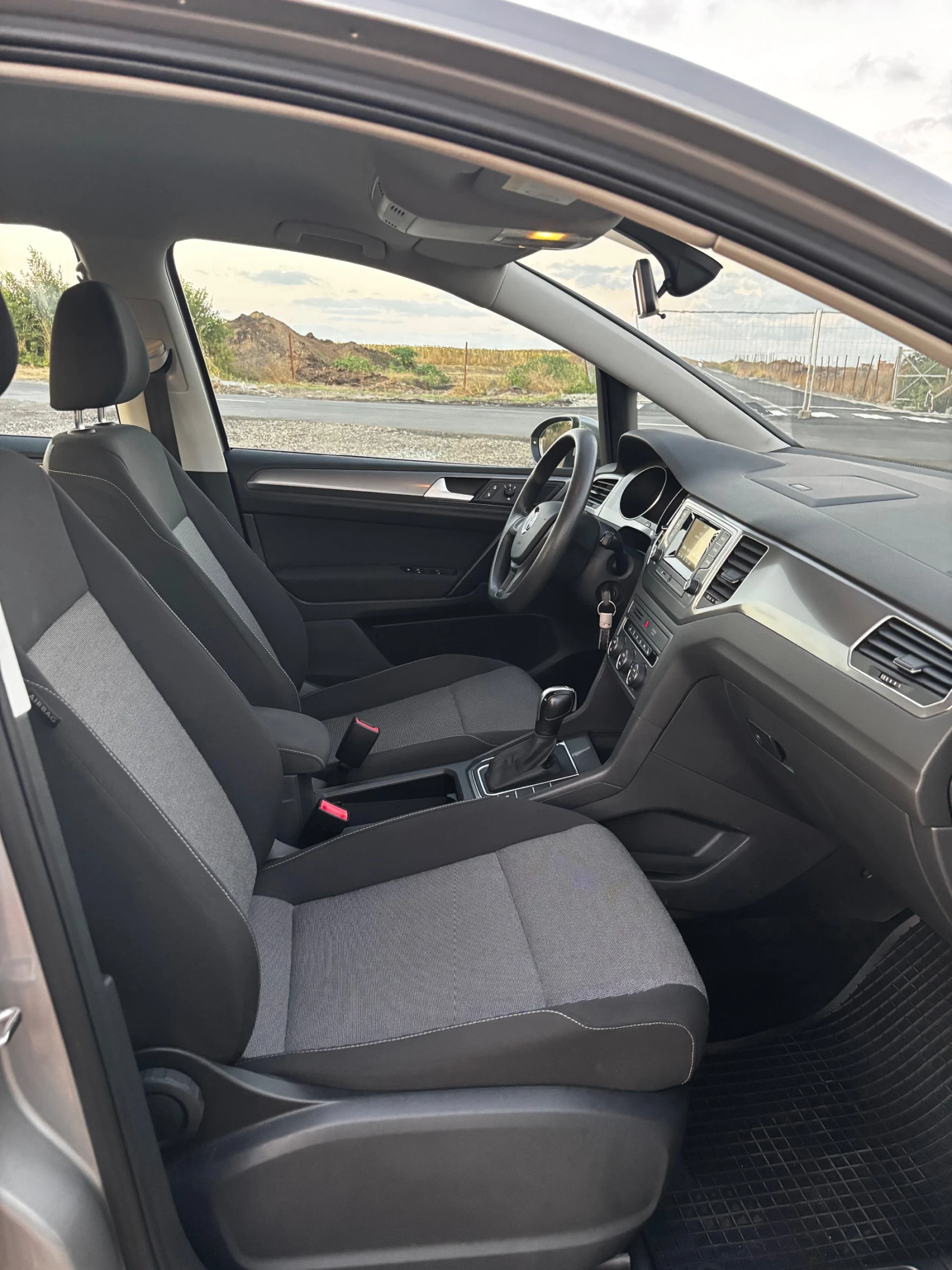 VW Sportsvan 1, 2tsi  - изображение 8