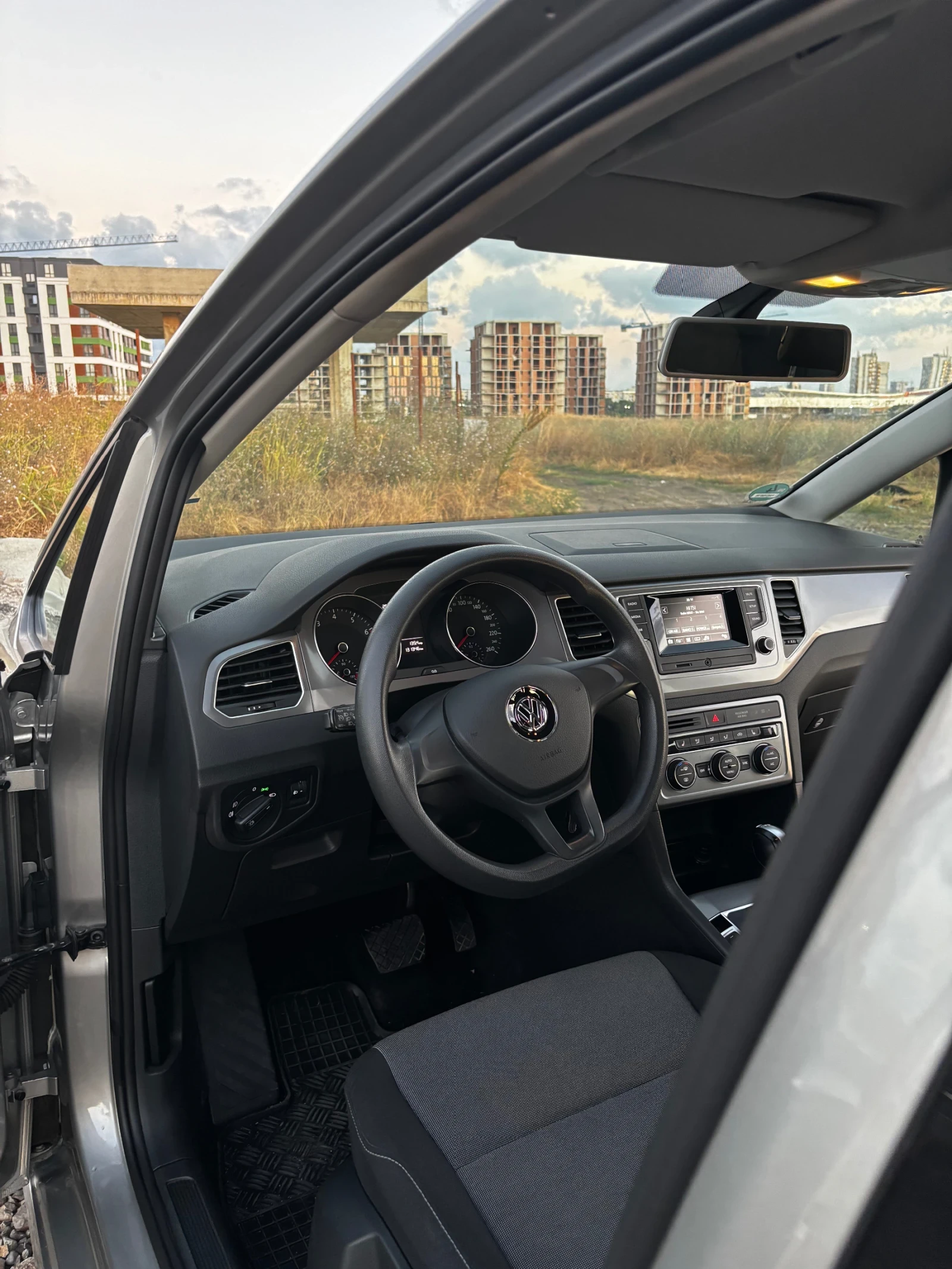 VW Sportsvan 1, 2tsi  - изображение 9