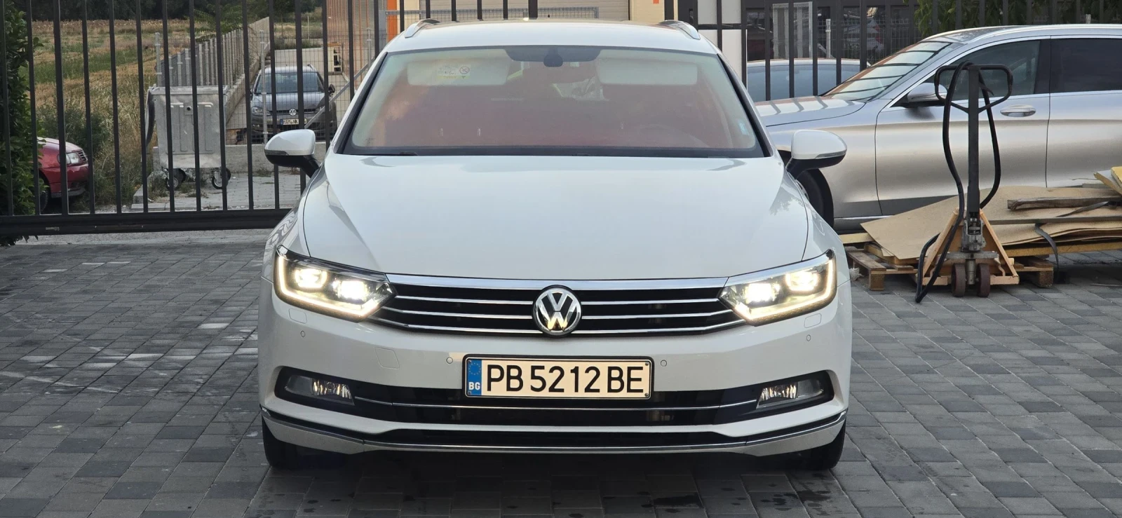 VW Passat FULL LED / DIGITAL / DISTRONIC / HIGHLINE - изображение 2