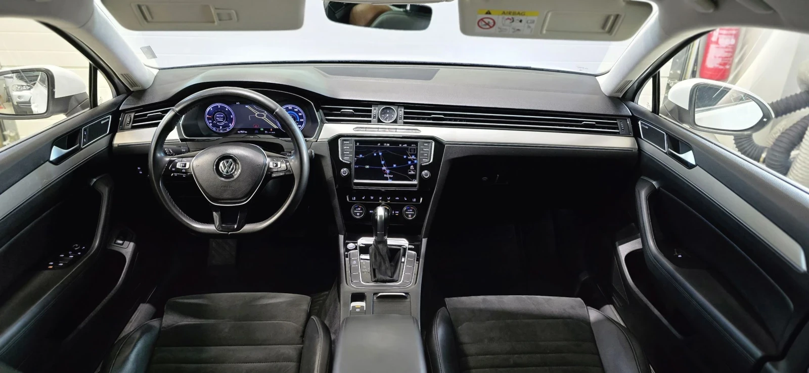 VW Passat FULL LED / DIGITAL / DISTRONIC / HIGHLINE - изображение 9