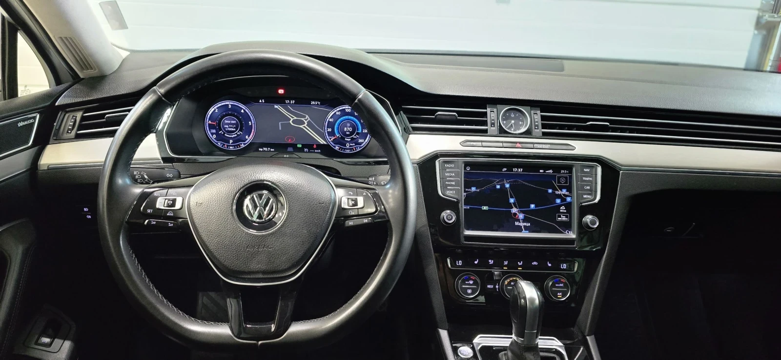 VW Passat FULL LED / DIGITAL / DISTRONIC / HIGHLINE - изображение 10