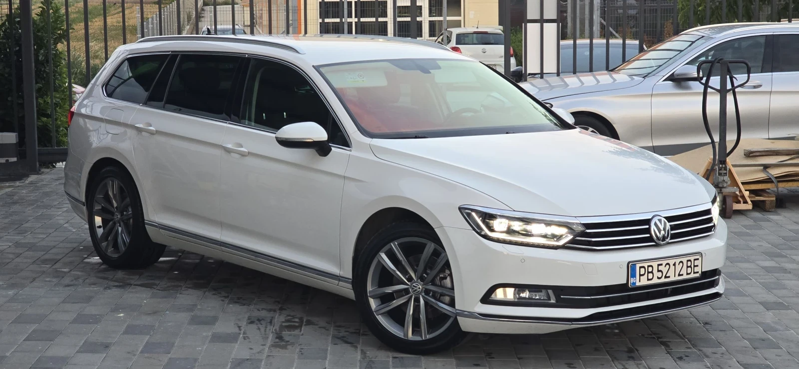 VW Passat FULL LED / DIGITAL / DISTRONIC / HIGHLINE - изображение 3