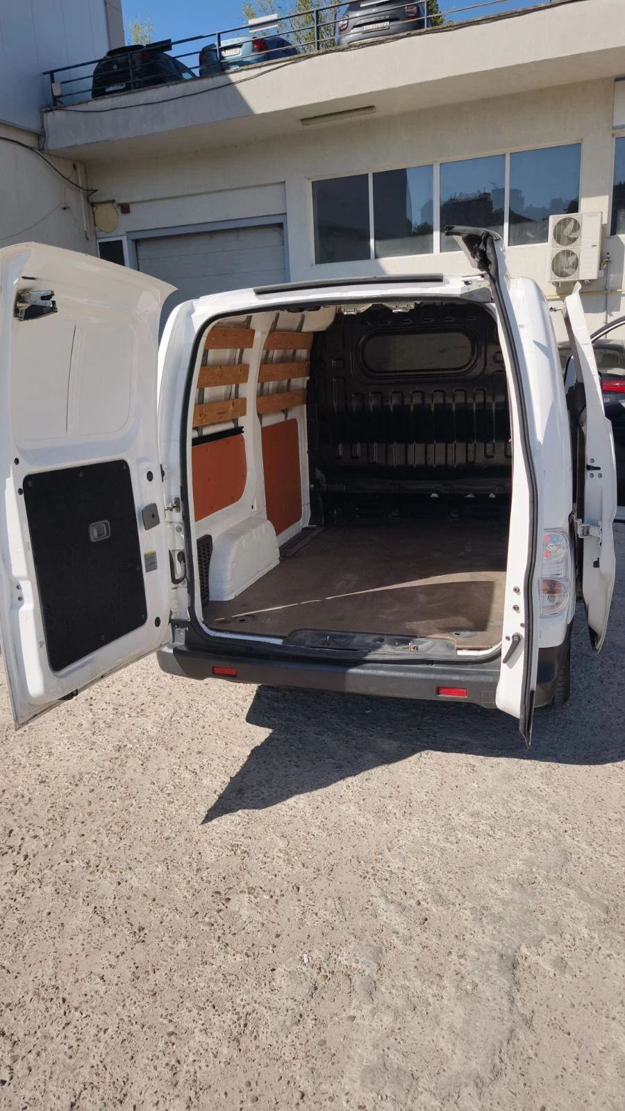 Nissan e-NV200  - изображение 8