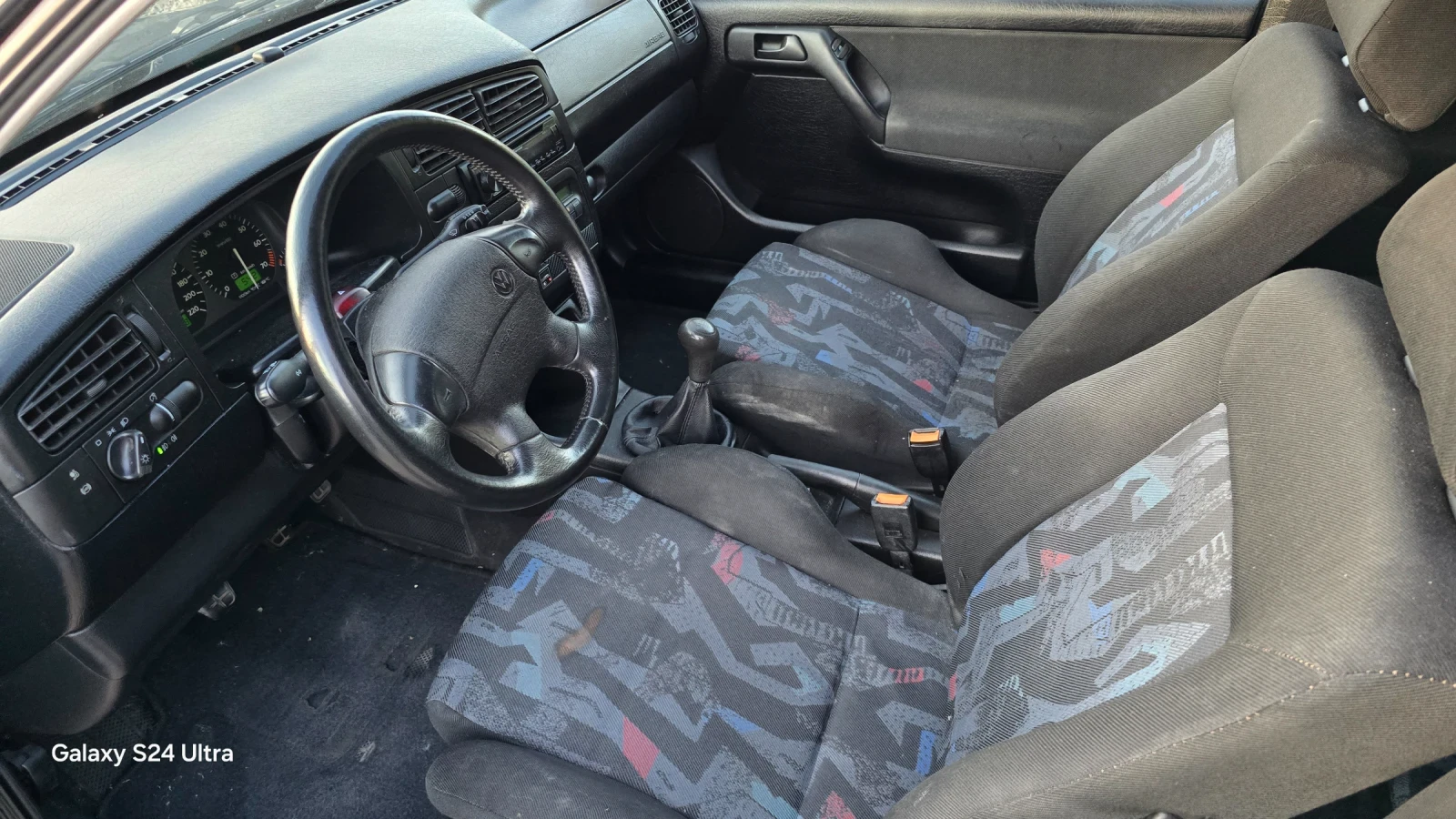VW Golf 1.6 Газ - изображение 6