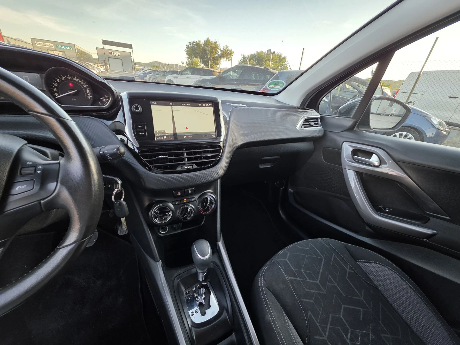 Peugeot 2008 1.2 PureTech Автоматик| Навигация| Камера - изображение 10