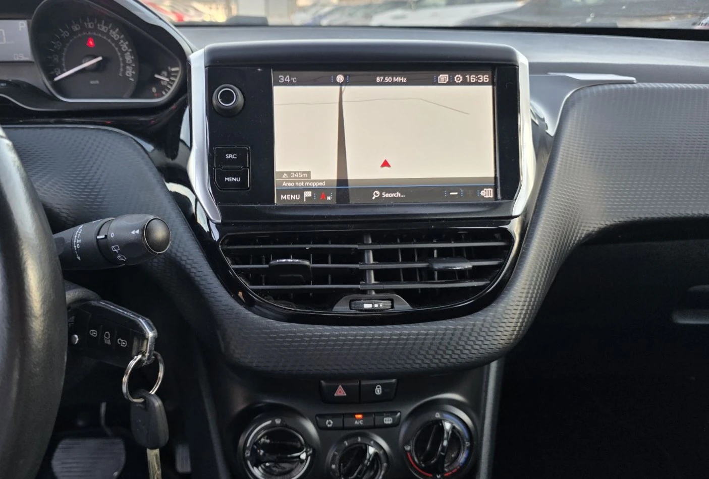 Peugeot 2008 1.2 PureTech | |  | Mobile.bg   11