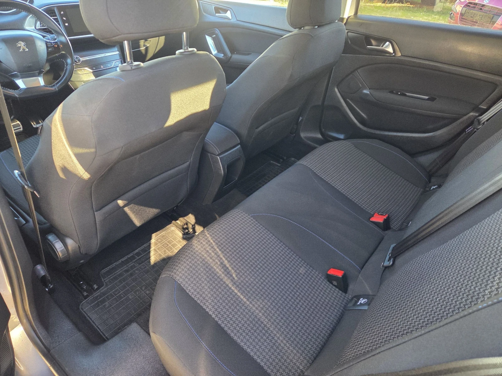 Peugeot 308 1.2i/STYLE | Mobile.bg — изображение 11