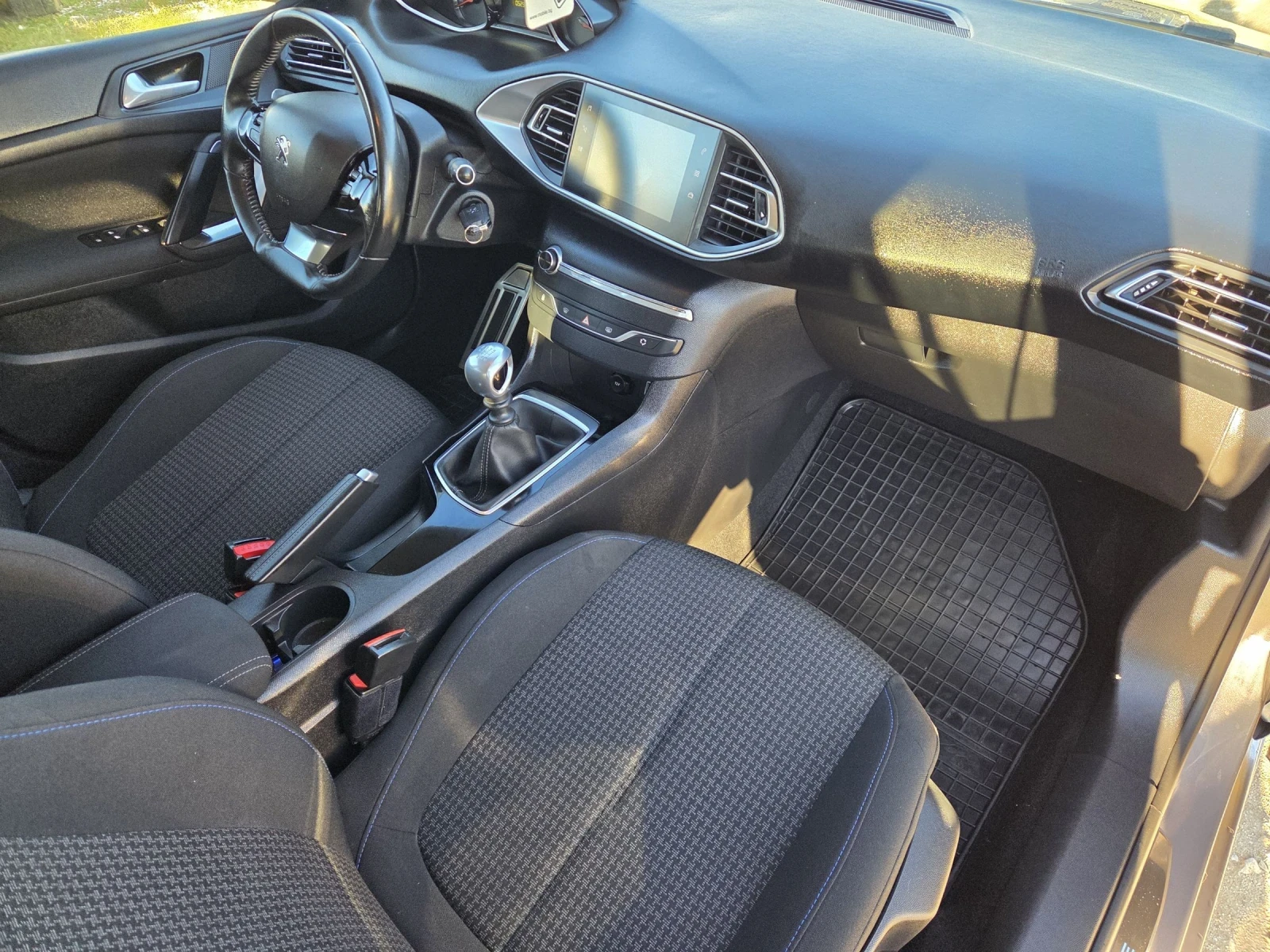 Peugeot 308 1.2i/STYLE | Mobile.bg — изображение 10