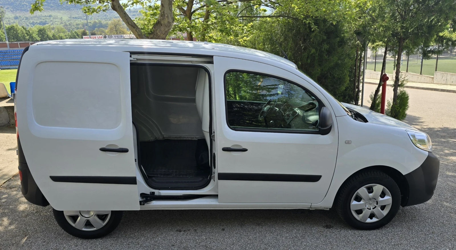 Renault Kangoo 1.5 DCI , снимка 11 - Автомобили и джипове - 52551506