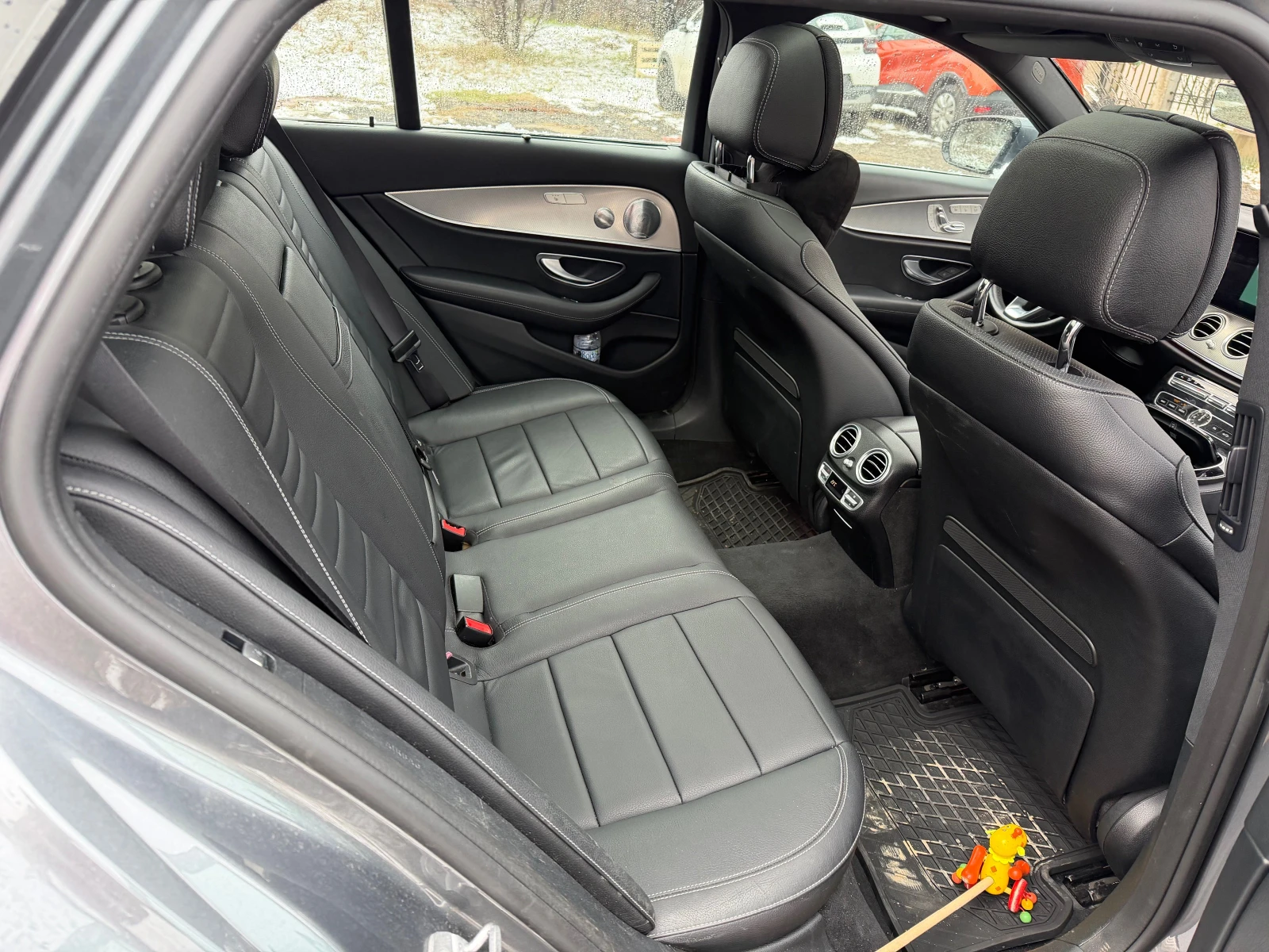 Mercedes-Benz E 220  - изображение 5