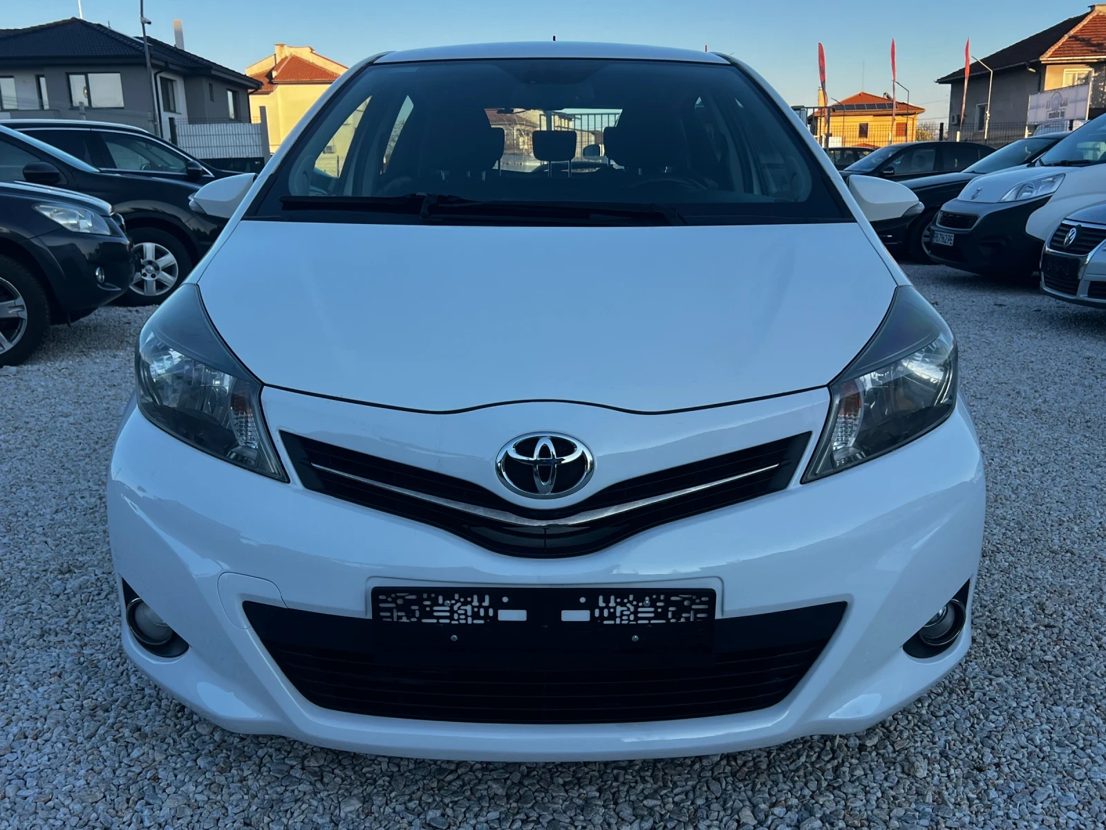 Toyota Yaris 1.4 D4D / euro 5b / navi / camera / start-stop | Mobile.bg � ����������� 2