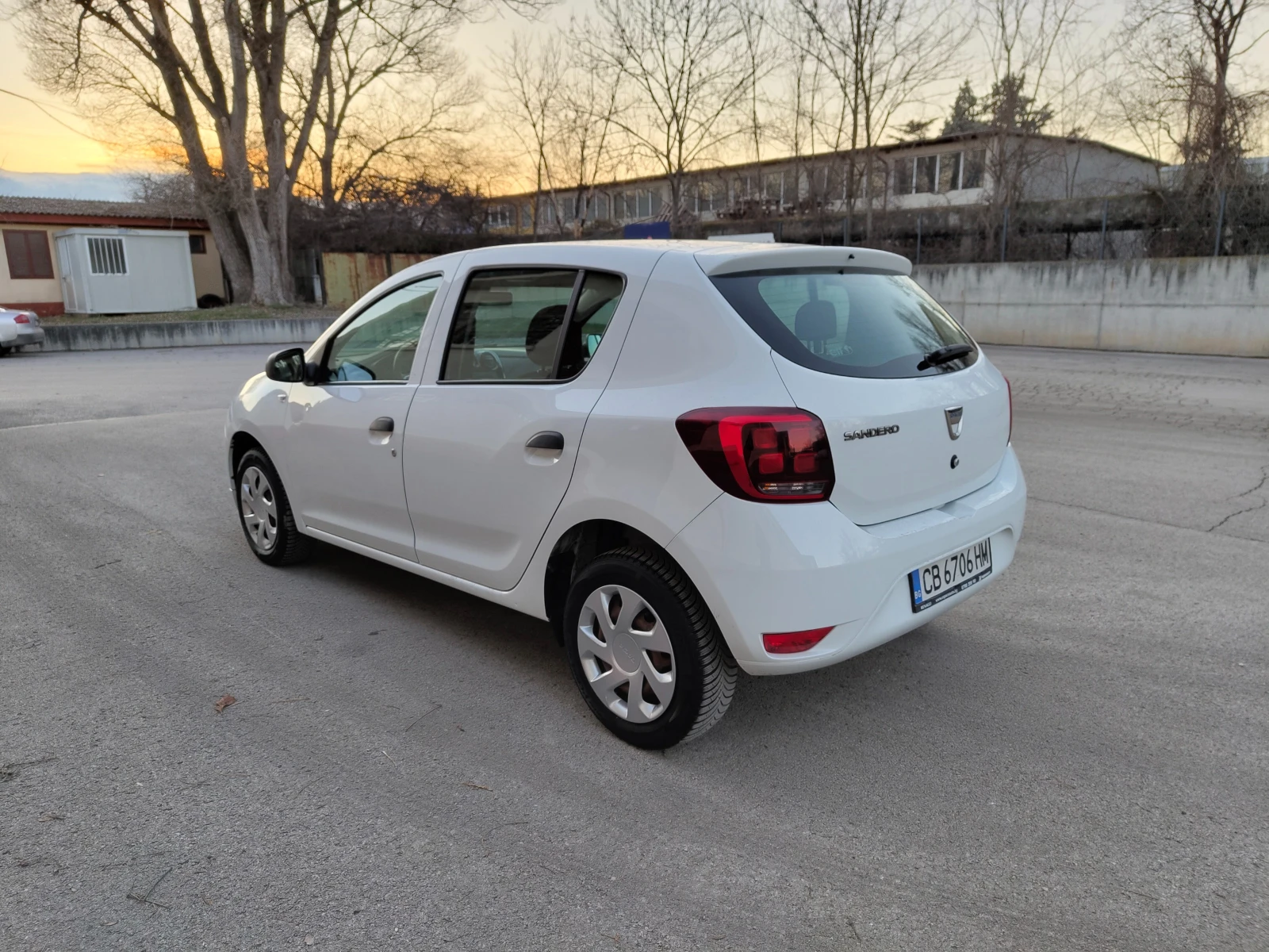 Dacia Sandero  - изображение 5