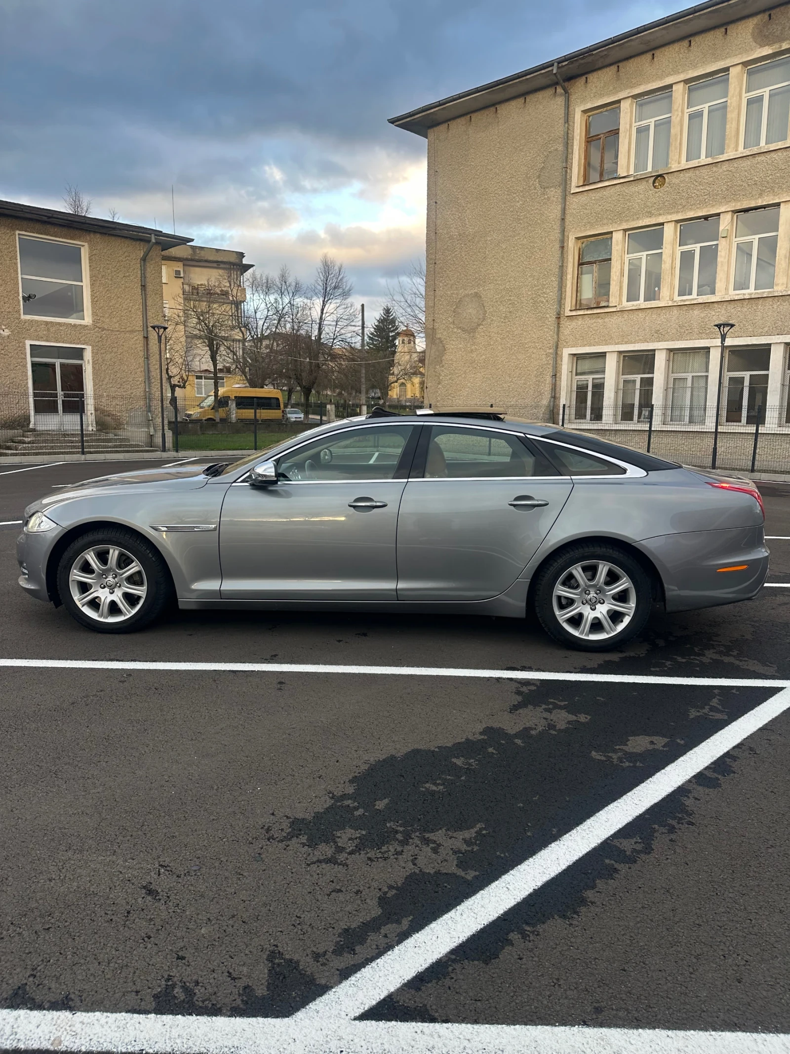 Jaguar Xj 3.0 Diesel / 275 Hp - Portfolio Luxury Edition - изображение 3