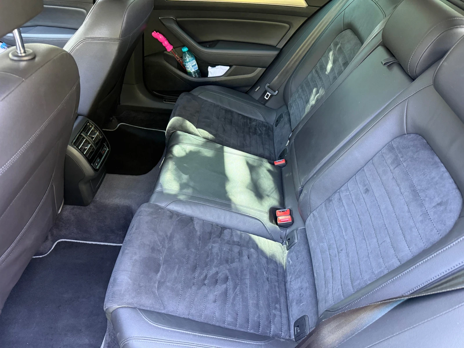 VW Passat B8 2.0 239k.c. MATRIX R-LINE , снимка 6 - Автомобили и джипове - 54491757