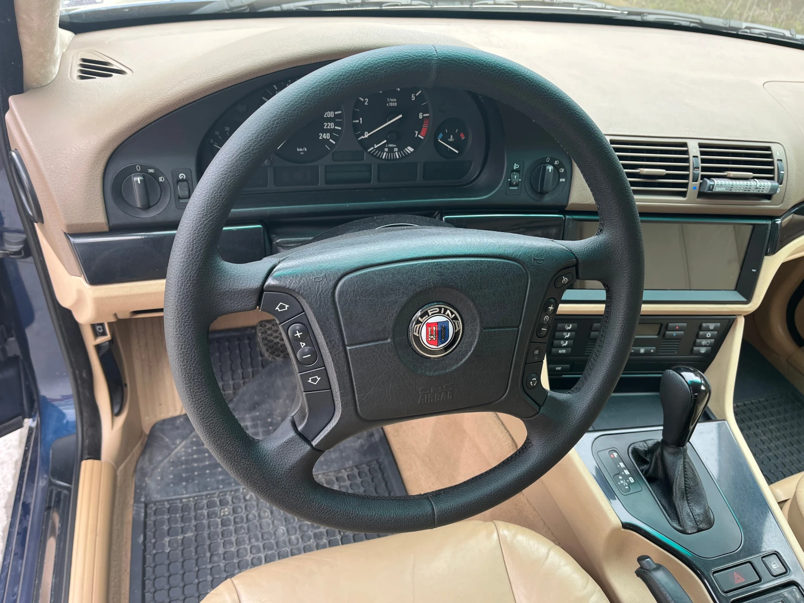 BMW 523 Alpina B10, снимка 12 - Автомобили и джипове - 54155679