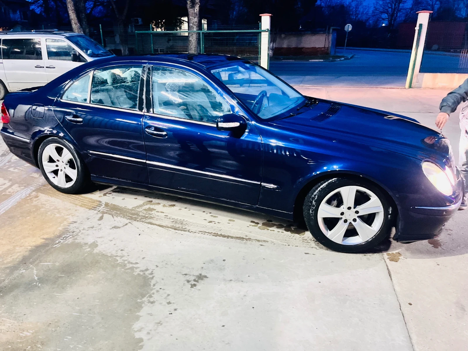 Mercedes-Benz E 400, снимка 5 - Автомобили и джипове - 55045989