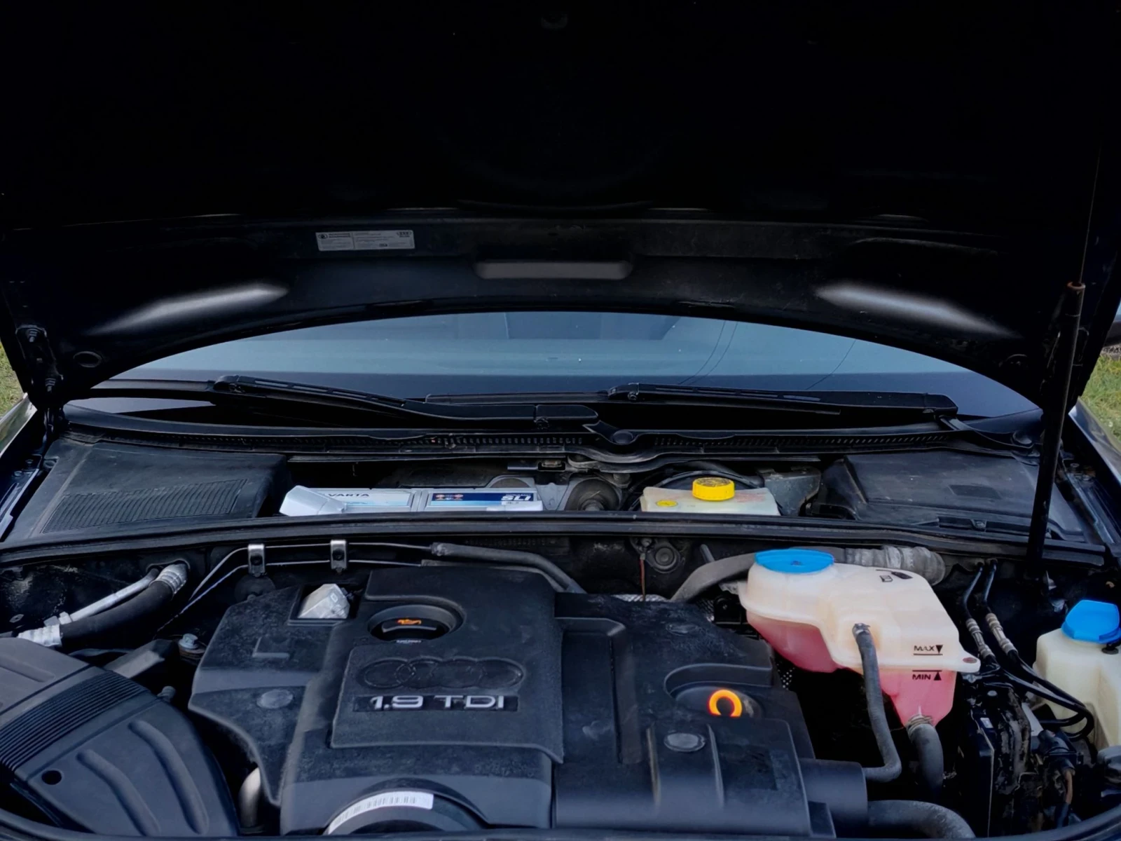 Audi A4 1.9TDI(116)* AVANT* КЛИМАТРОНИК* НОВ ВНОС* , снимка 16 - Автомобили и джипове - 55646236