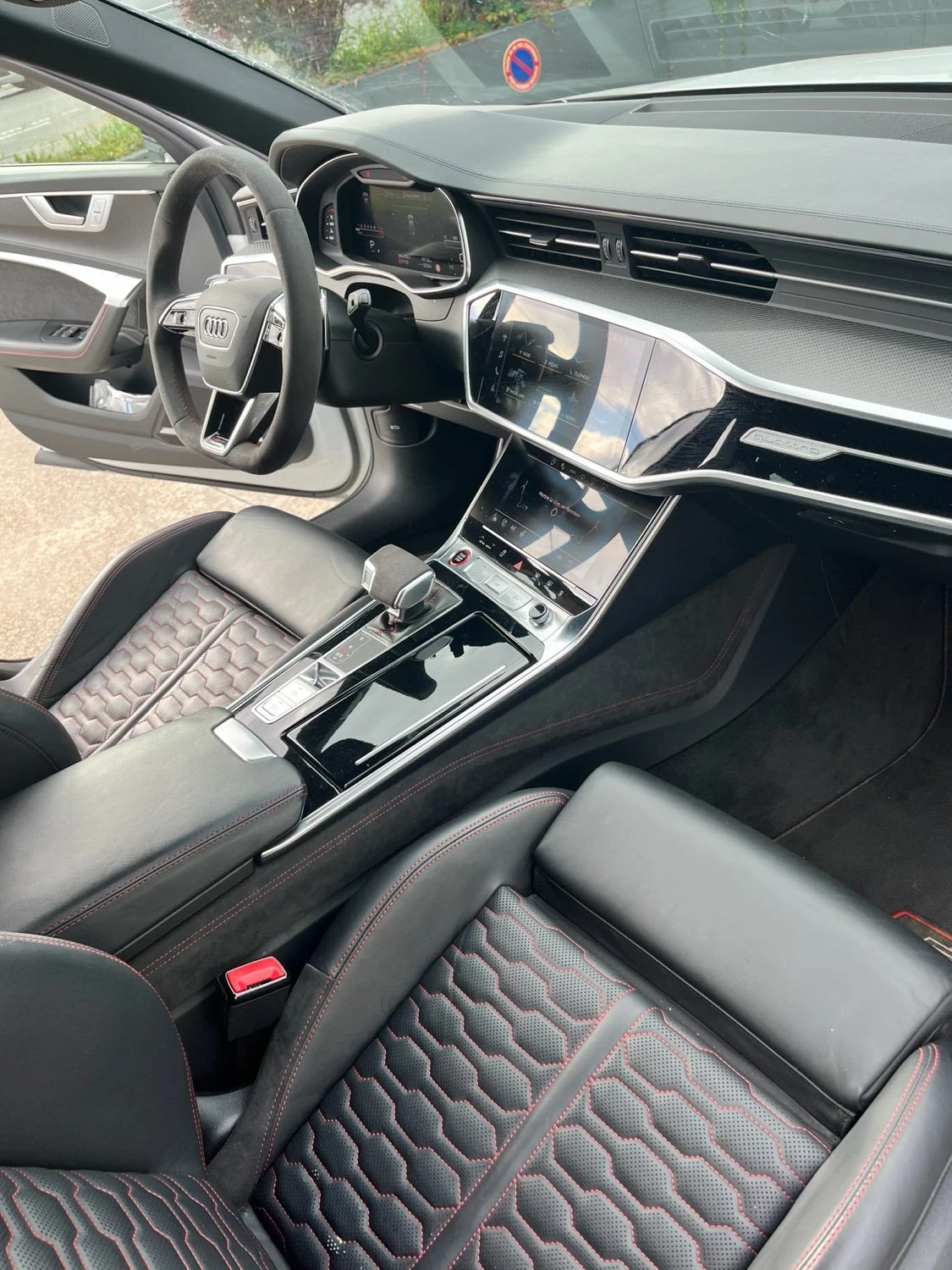 Audi Rs6 Ceramic HUD 360 22  Pano Alcantara, снимка 3 - Автомобили и джипове - 55704415