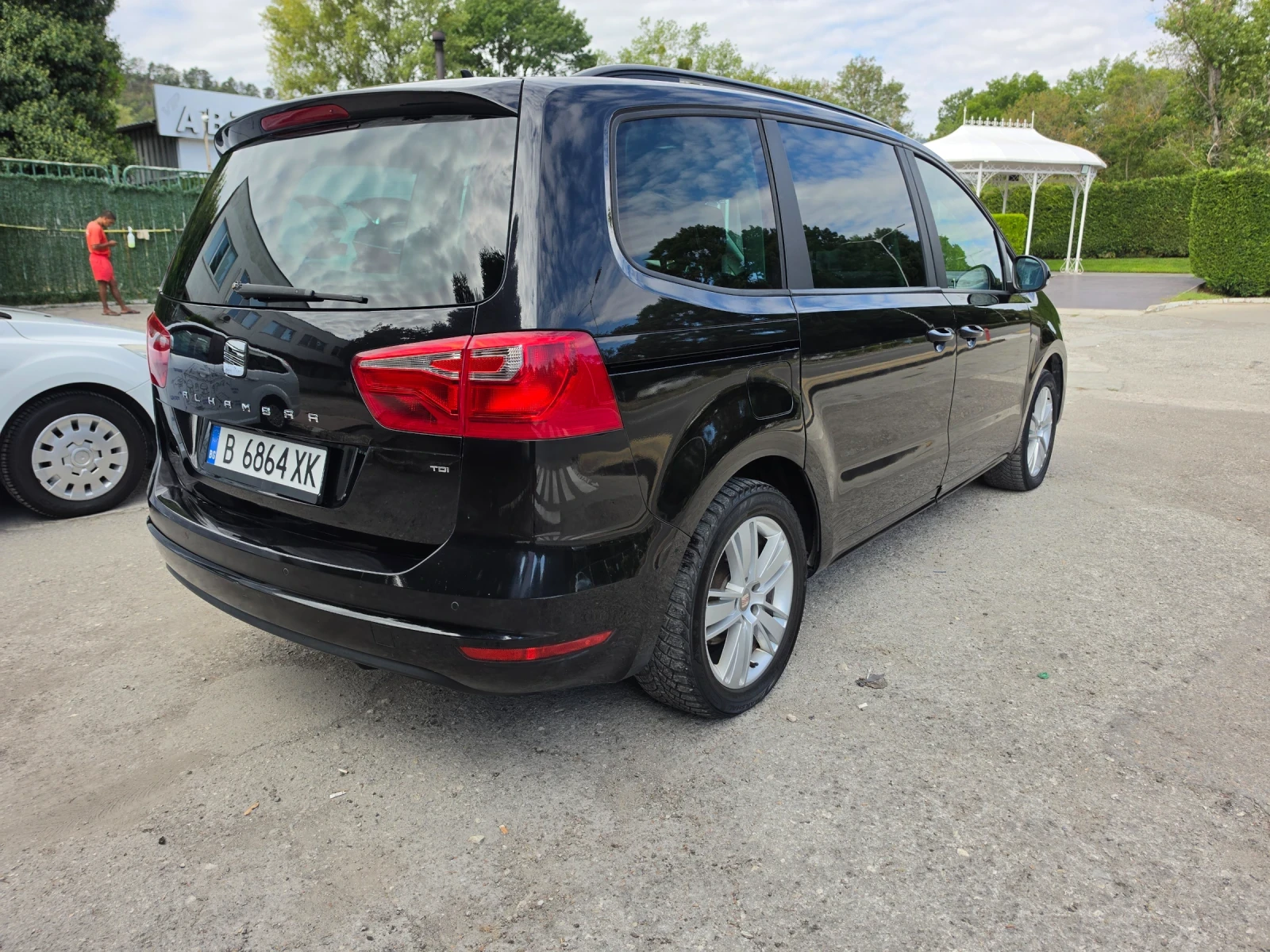 Seat Alhambra, снимка 5 - Автомобили и джипове - 55976171