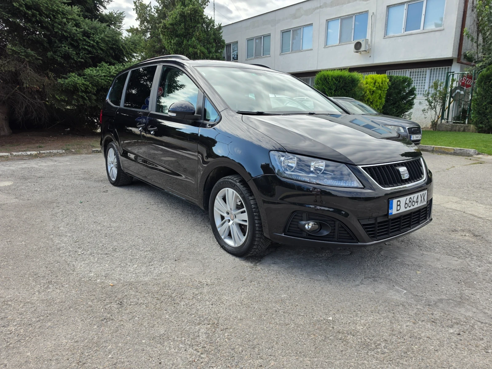 Seat Alhambra, снимка 2 - Автомобили и джипове - 55976171