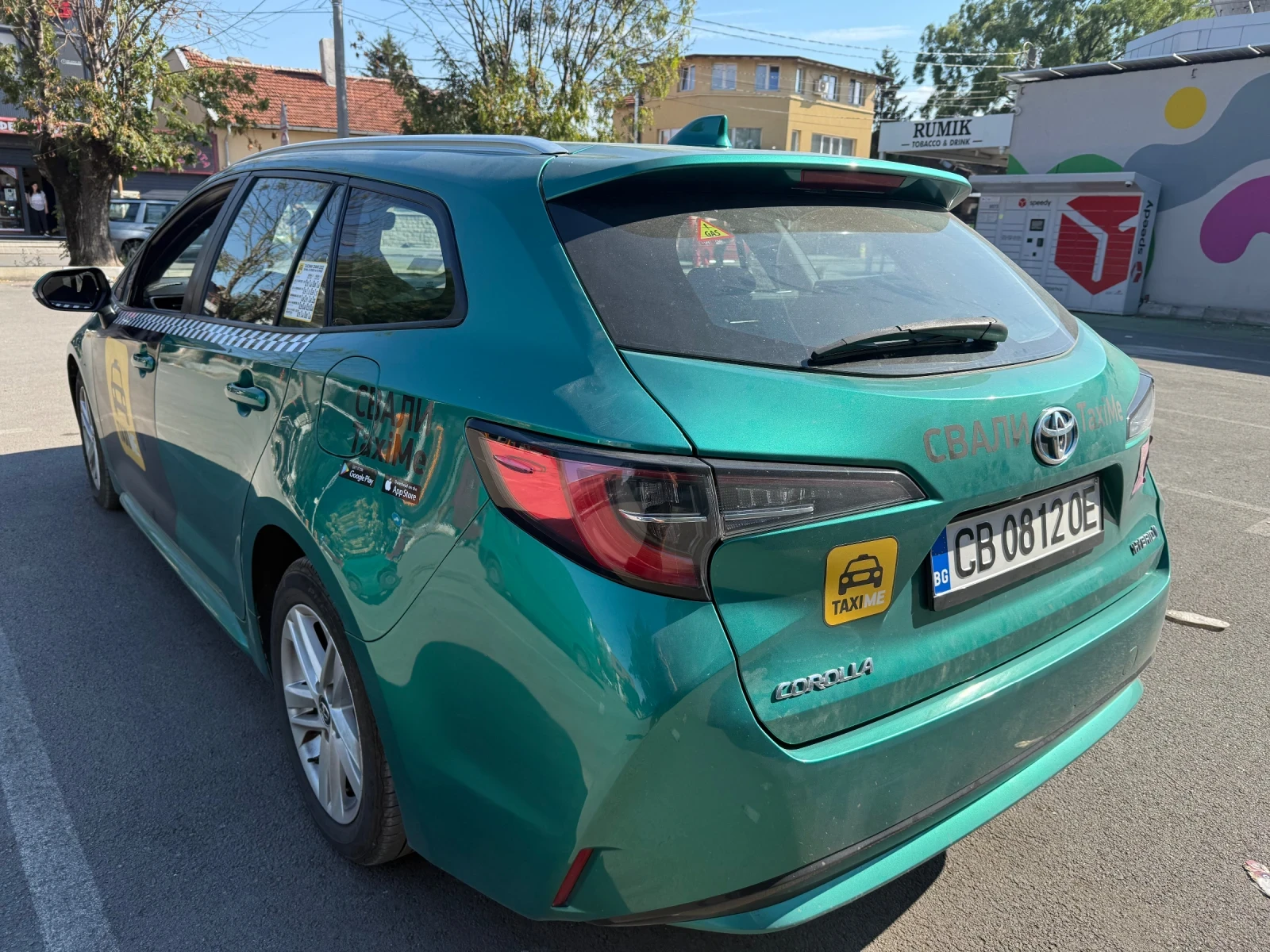 Toyota Corolla 1.8 хибрид с газова уредба, снимка 3 - Автомобили и джипове - 56130744