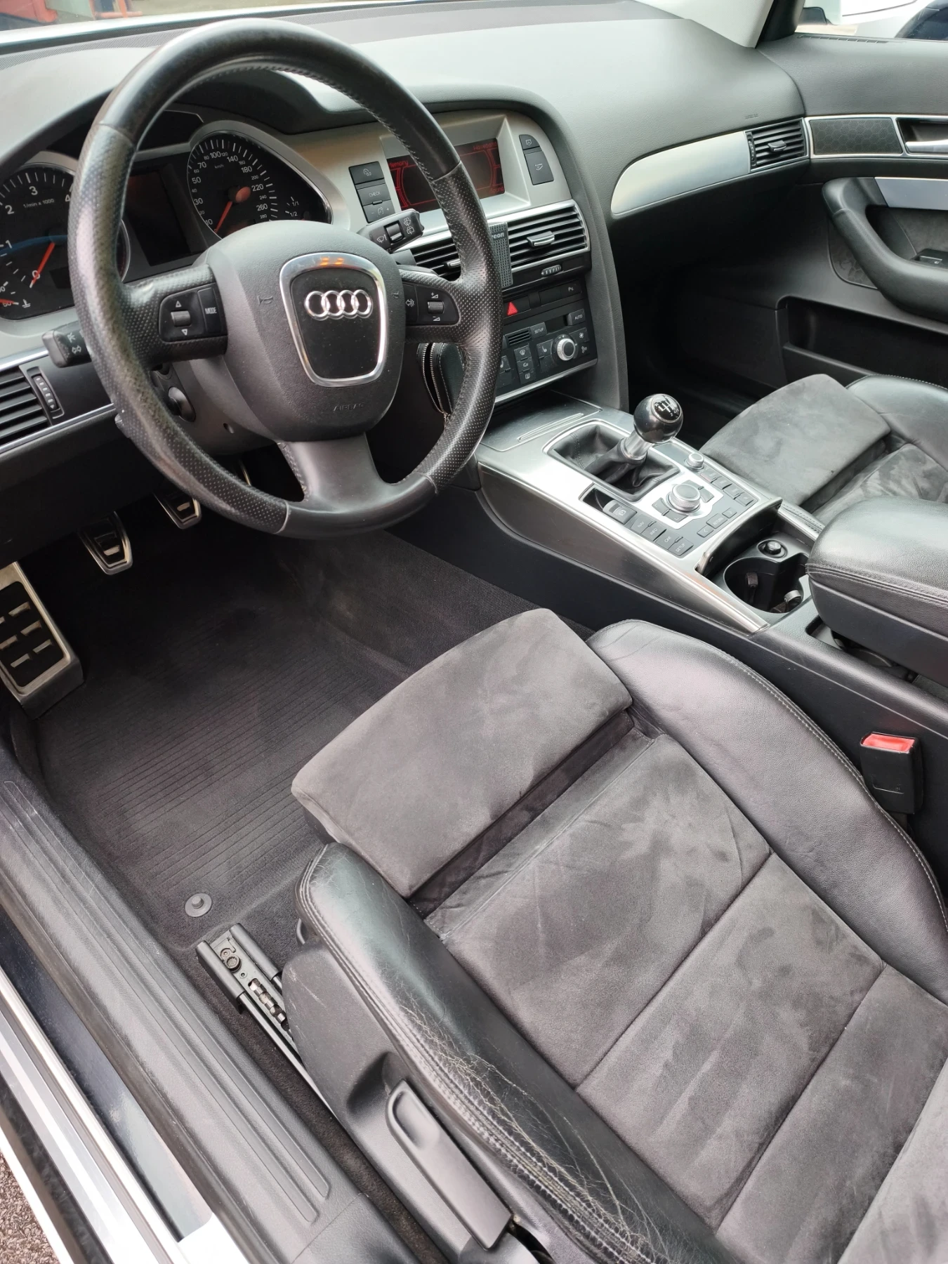 Audi A6, снимка 15 - Автомобили и джипове - 56316110