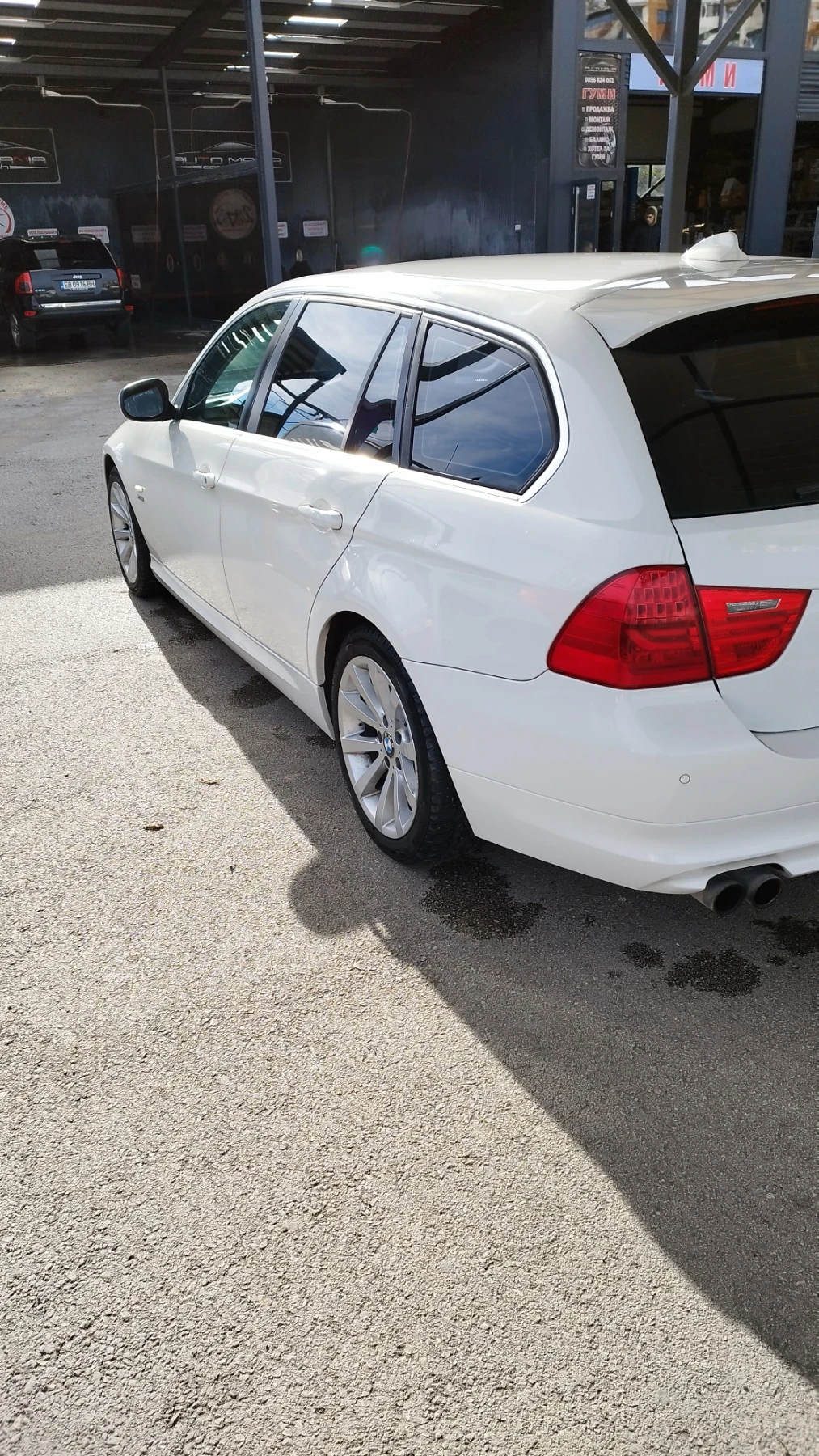 BMW 330 Xdrive, снимка 4 - Автомобили и джипове - 56663327