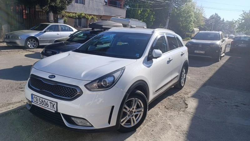 Kia Niro 1.6, снимка 1 - Автомобили и джипове - 46022741