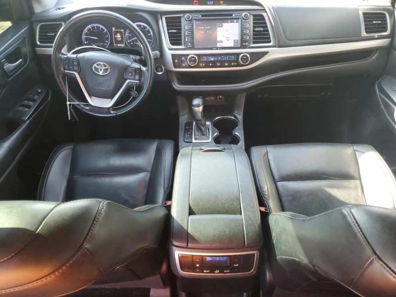 Toyota Highlander, снимка 8 - Автомобили и джипове - 52485455