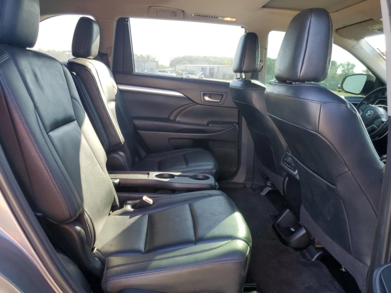 Toyota Highlander, снимка 9 - Автомобили и джипове - 52485455