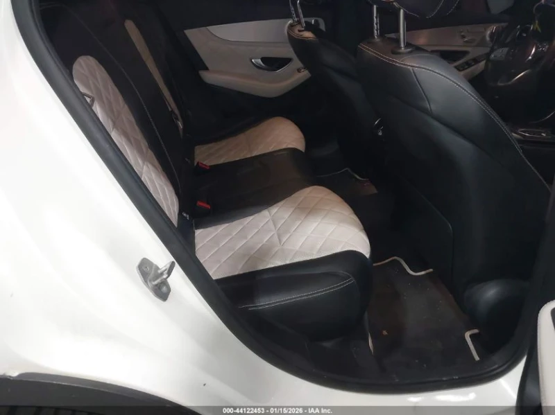 Mercedes-Benz GLC 300 2l 4Matic Coupe, снимка 8 - Автомобили и джипове - 53577277