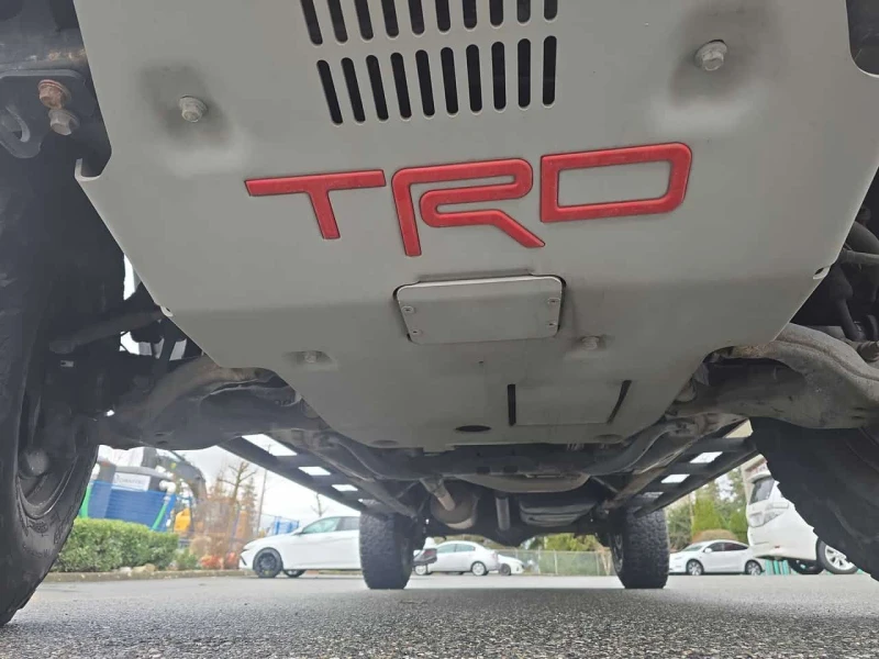 Toyota Tacoma * SR5 * CARFAX * БЕЗ ПЪРВОНАЧАЛНА ВНОСКА, снимка 11 - Автомобили и джипове - 53591906