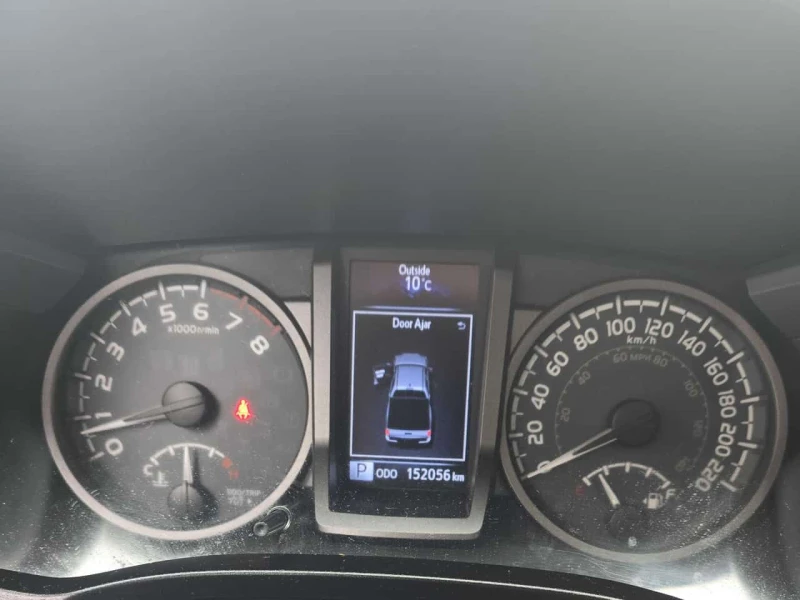 Toyota Tacoma * SR5 * CARFAX * БЕЗ ПЪРВОНАЧАЛНА ВНОСКА, снимка 8 - Автомобили и джипове - 53591906