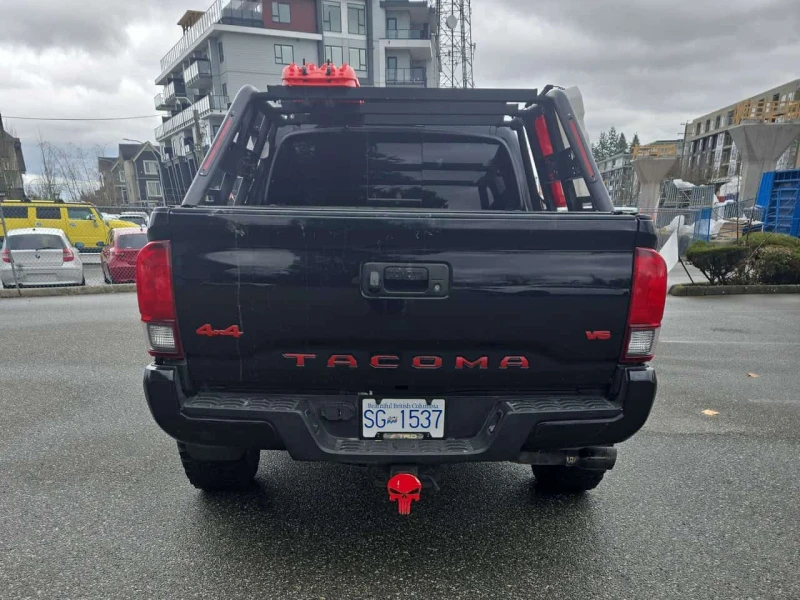 Toyota Tacoma * SR5 * CARFAX * БЕЗ ПЪРВОНАЧАЛНА ВНОСКА, снимка 4 - Автомобили и джипове - 53591906