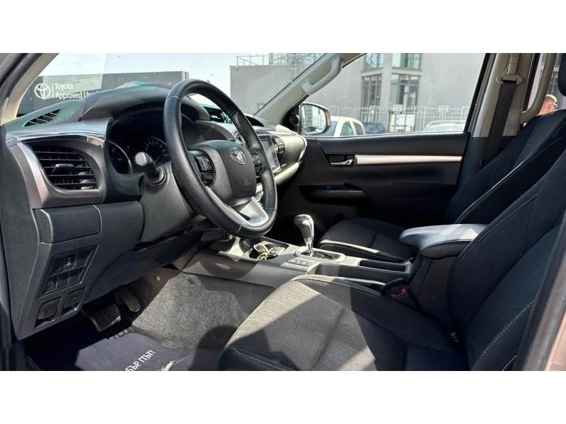 Toyota Hilux, снимка 12 - Автомобили и джипове - 48012440