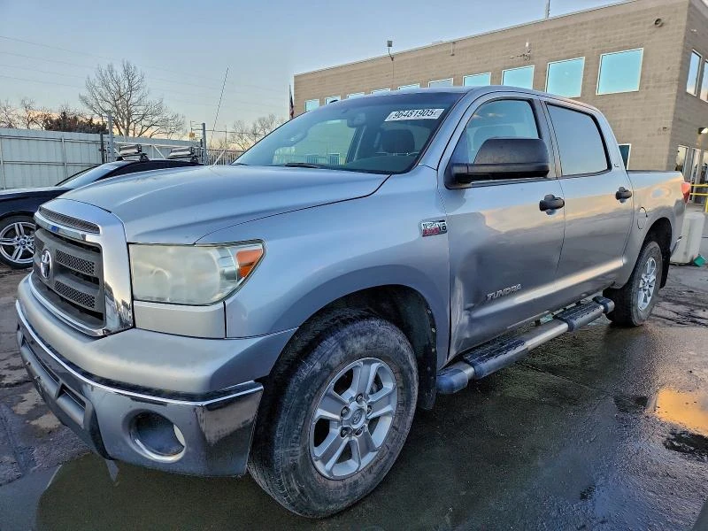 Toyota Tundra 5.7L 8 4x4 w/Rear Wheel Drv