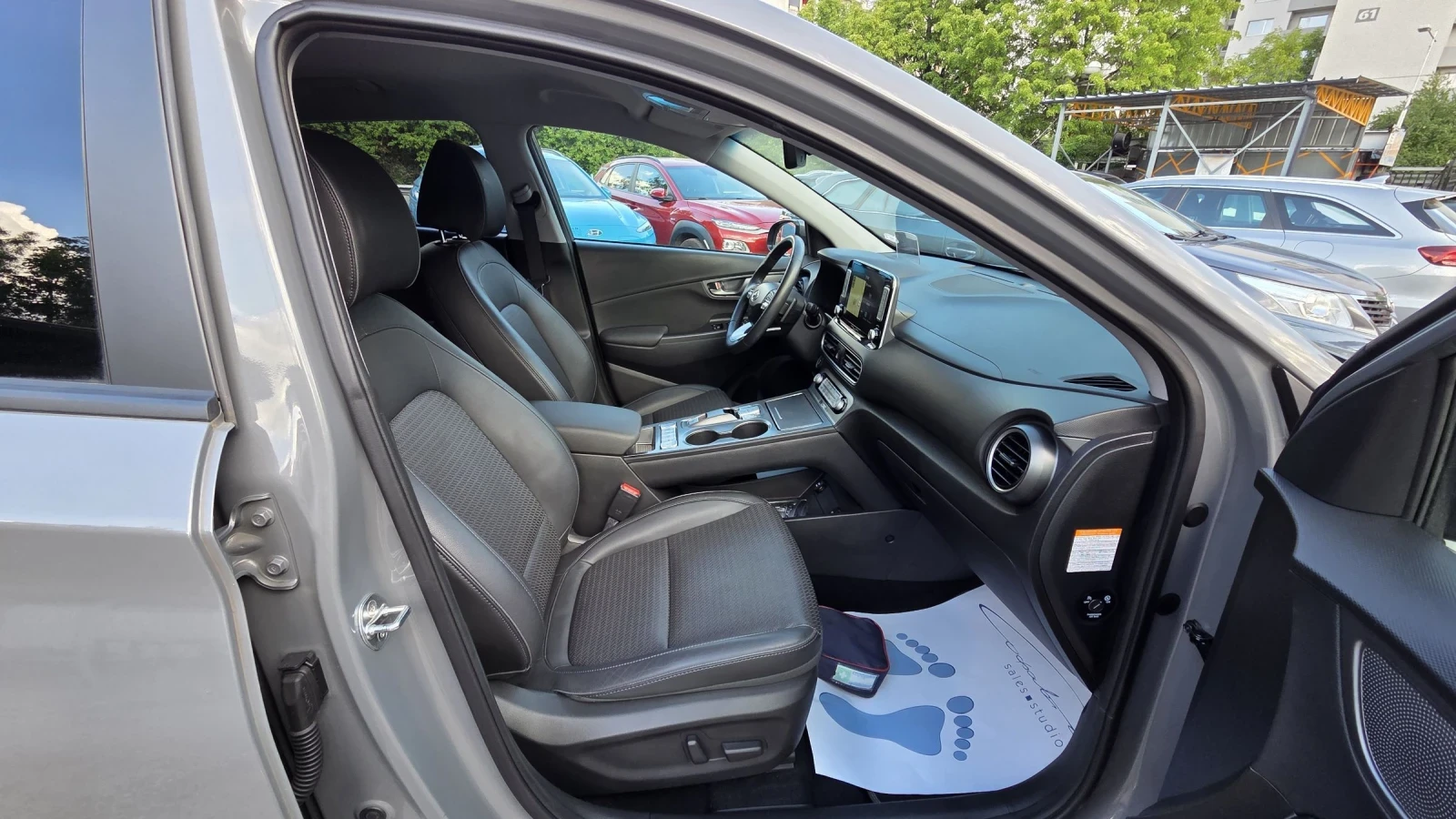 Hyundai Kona 64KWh/ЗАВЕРЕНА СЕРВИЗНА КНИЖКА/SOH100% - изображение 10