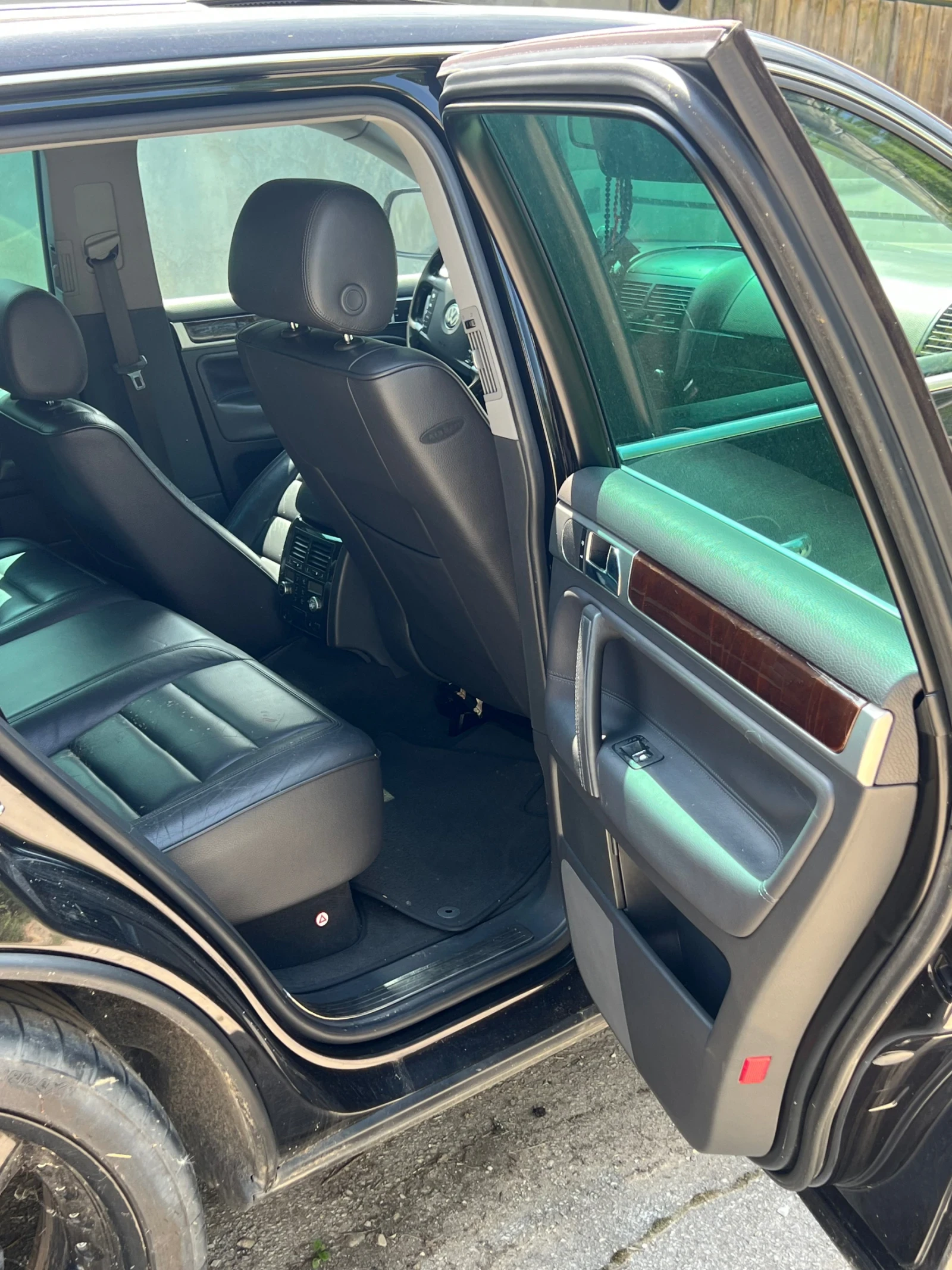 VW Touareg 4.2i V8 газ/бензин 7L - изображение 9
