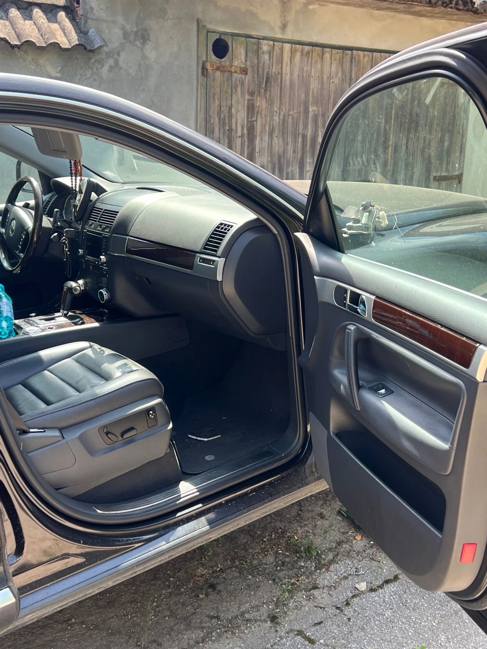 VW Touareg 4.2i V8 газ/бензин 7L - изображение 10