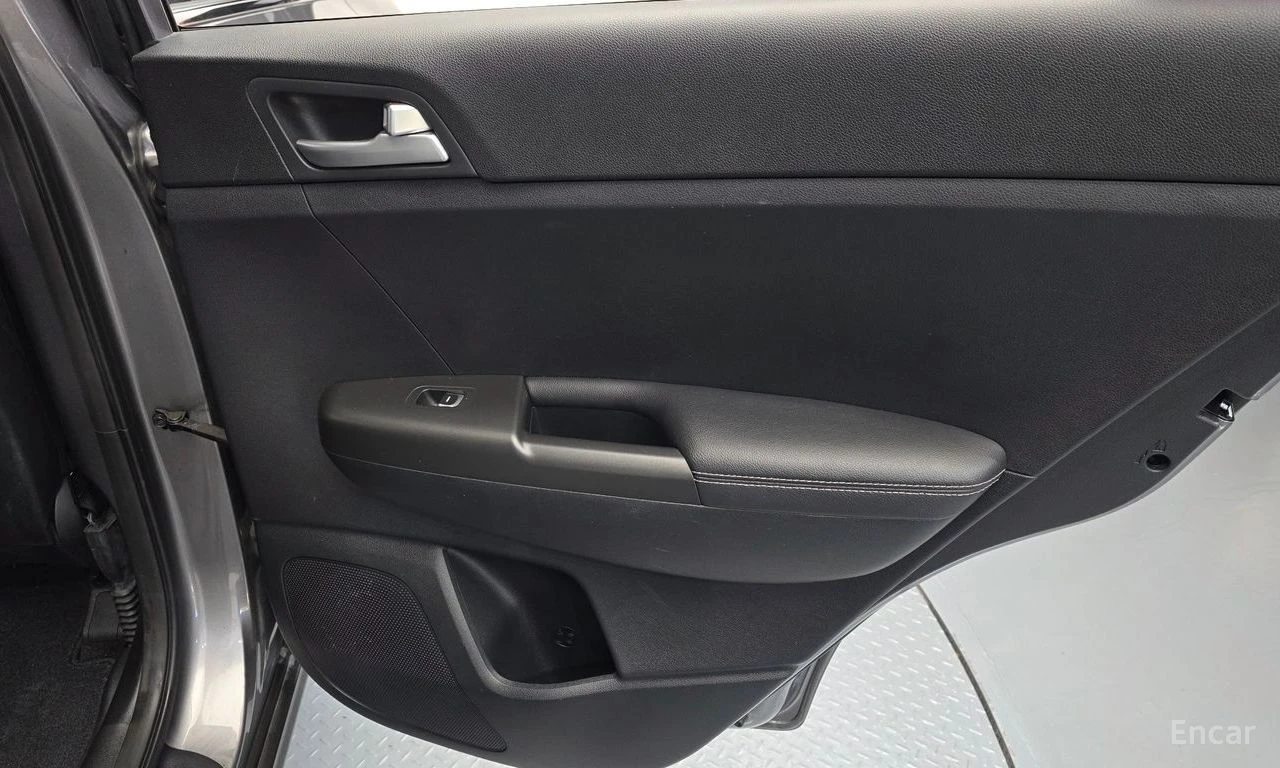 Kia Sportage * ФИКСИРАНА ЦЕНА ДО БЪЛГАРИЯ * АВТОКРЕДИТ, снимка 16 - Автомобили и джипове - 55398628