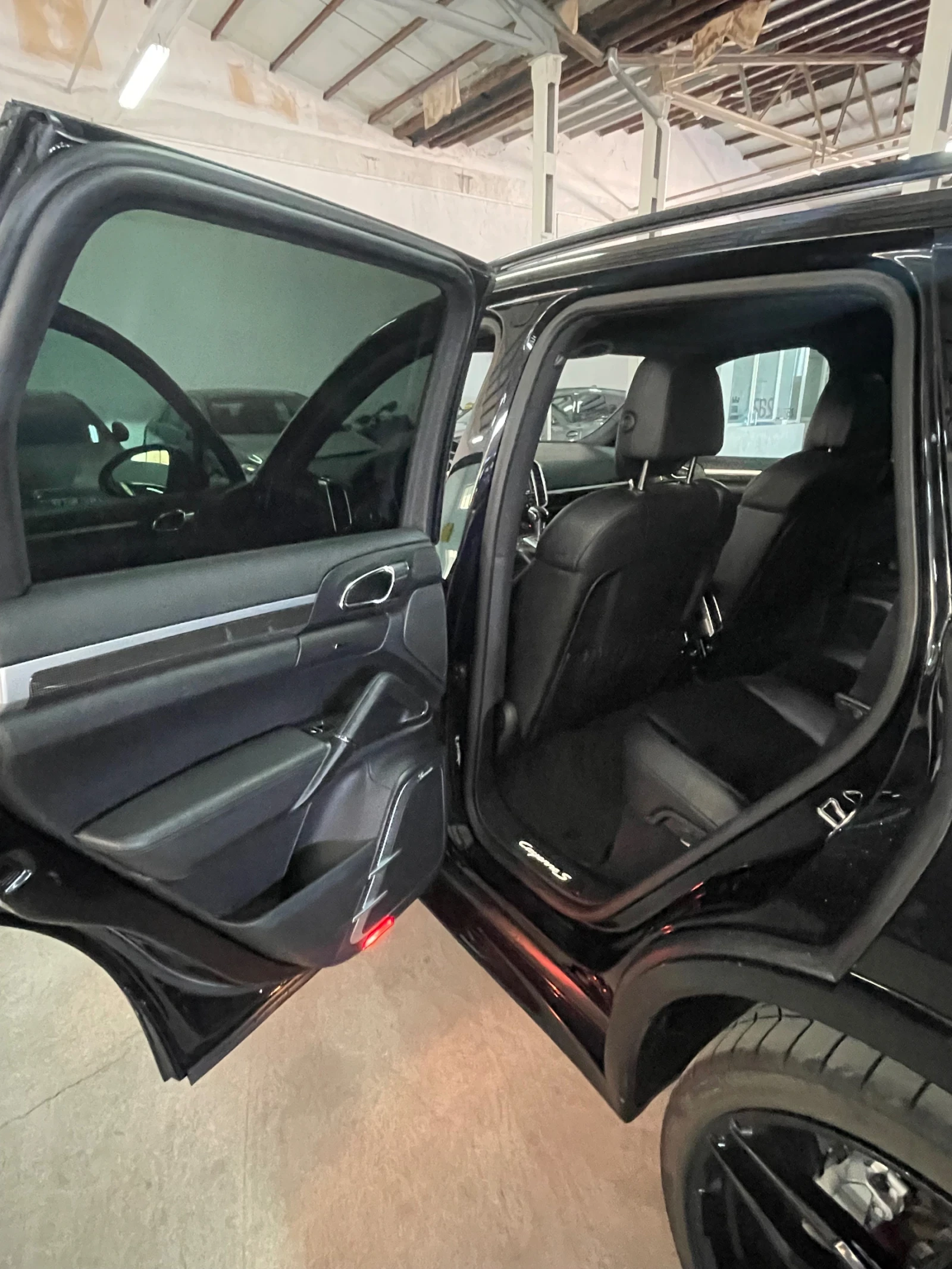Porsche Cayenne 4.2tdi/Burm/distr/обдух/камера/панор/теглич/ФУЛЛ!!, снимка 10 - Автомобили и джипове - 55565635