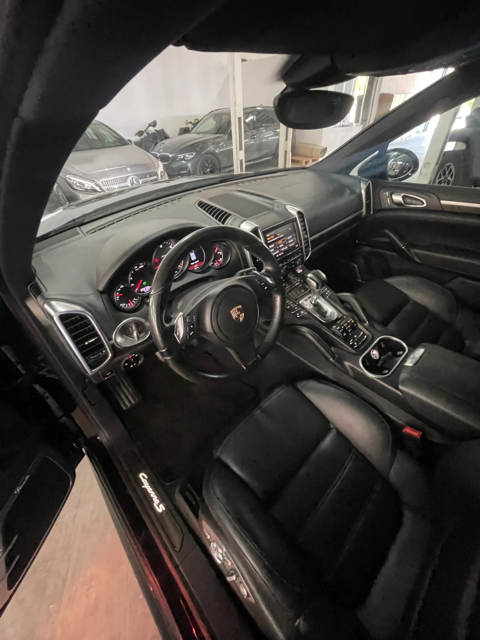 Porsche Cayenne 4.2tdi/Burm/distr/обдух/камера/панор/теглич/ФУЛЛ!!, снимка 13 - Автомобили и джипове - 55565635