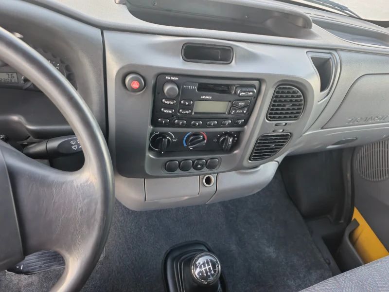 Ford Transit 140k.c.* Климатик* Топ състояние, снимка 10 - Бусове и автобуси - 50087015